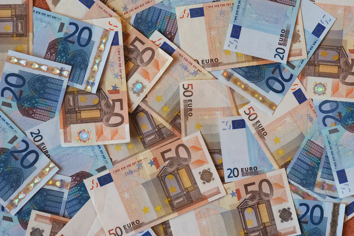 Top 10 Strongest Currencies in the World (2025) 8 The Euro remains a major player among the strongest currencies in the world, supported by the European Union’s vast economy.